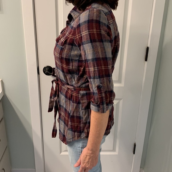 Juniors Plaid Flannel - Picture 3 of 12